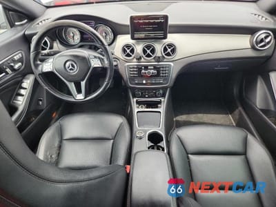 Zdjęcie 8 z 12 samochodu: 2014 MERCEDES-BENZ CLA 250 VIN:WDDSJ4EB7EN065872 - miniatura