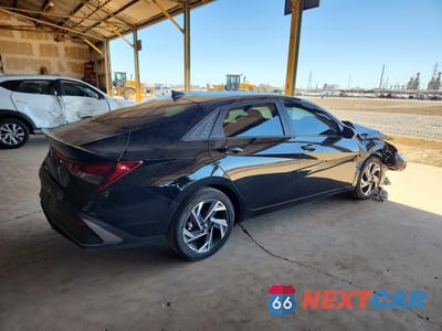 Trzecie zdjęcie samochodu z tyłu: 2025 HYUNDAI ELANTRA SEL SPORT VIN:KMHLM4DG3SU018970 - miniatura