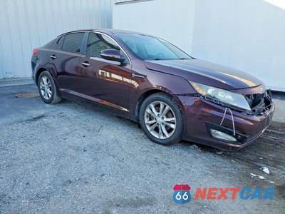 Czwarte zdjęcie samochodu z boku: 2013 KIA OPTIMA EX VIN:5XXGN4A7XDG148017 - miniatura