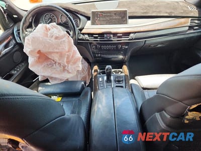 Zdjęcie 8 z 13 samochodu: 2016 BMW X5 XDRIVE50I VIN:5UXKR6C57G0J83477 - miniatura