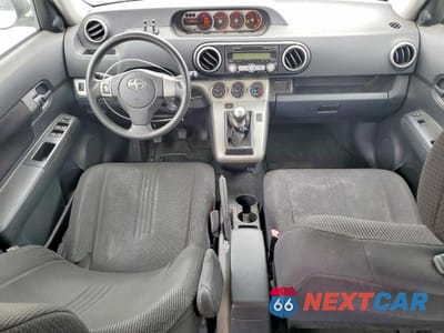 Zdjęcie 8 z 13 samochodu: 2009 TOYOTA SCION XB VIN:JTLKE50E491077677 - miniatura