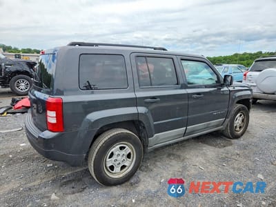 Trzecie zdjęcie samochodu z tyłu: 2011 JEEP PATRIOT SPORT VIN:1J4NF1GB2BD126822 - miniatura