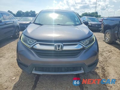 Piąte zdjęcie samochodu w środku: 2017 HONDA CR-V LX VIN:2HKRW6H30HH219241 - miniatura