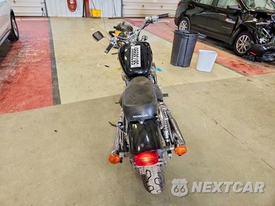 Czwarte zdjęcie samochodu z boku: 2000 HONDA VF750 C VIN:JH2RC4307YM600110 - miniatura
