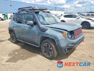 Czwarte zdjęcie samochodu z boku: 2016 JEEP RENEGADE TRAILHAWK VIN:ZACCJBCTXGPD92775 - miniatura
