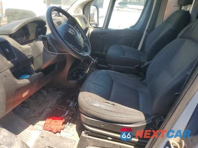 Zdjęcie 7 z 13 samochodu: 2019 RAM PROMASTER 3500 3500 HIGH VIN:3C6URVJG2KE541813 - miniatura