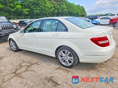 Drugie zdjęcie samochodu z przodu: 2012 MERCEDES-BENZ C 250 VIN:WDDGF4HBXCA602855 - miniatura