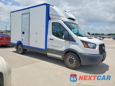 Czwarte zdjęcie samochodu z boku: 2022 FORD TRANSIT T-350 VIN:1FDBW5Z80NKA01668 - miniatura