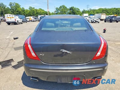 Zdjęcie 6 z 12 samochodu: 2011 JAGUAR XJ VIN:SAJWA1CB3BLV08217 - miniatura
