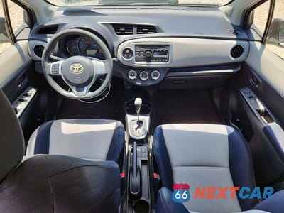 Zdjęcie 8 z 12 samochodu: 2012 TOYOTA YARIS 5-DOOR LE VIN:JTDKTUD39CD519329 - miniatura