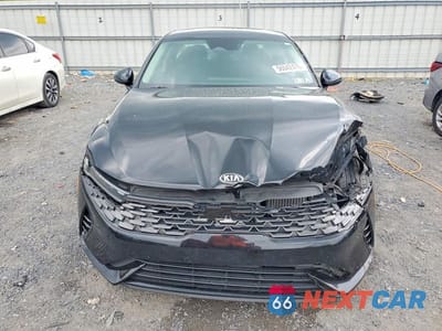 Piąte zdjęcie samochodu w środku: 2021 KIA K5 LXS VIN:5XXG14J25MG002060 - miniatura