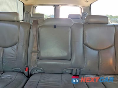 Zdjęcie 10 z 13 samochodu: 2004 CHEVROLET SUBURBAN C1500 VIN:1GNEC16ZX4J241788 - miniatura