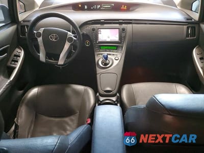 Zdjęcie 8 z 13 samochodu: 2010 TOYOTA PRIUS V VIN:JTDKN3DU1A0051713 - miniatura