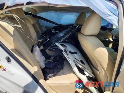 Zdjęcie 10 z 13 samochodu: 2014 LEXUS ES 350 VIN:JTHBK1GG3E2124074 - miniatura