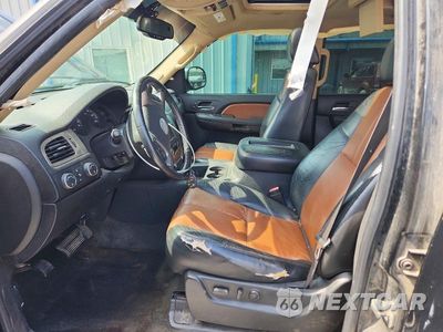 Zdjęcie 7 z 14 samochodu: 2007 CHEVROLET SUBURBAN K1500 VIN:3GNFK16387G274121 - miniatura