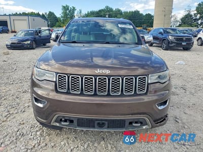 Piąte zdjęcie samochodu w środku: 2017 JEEP GRAND CHEROKEE OVERLAND VIN:1C4RJFCG4HC842771 - miniatura