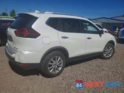 Trzecie zdjęcie samochodu z tyłu: 2018 NISSAN ROGUE SV VIN:KNMAT2MV3JP616510 - miniatura