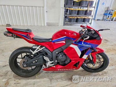 2024 HONDA CBR600 RR JH2PC40J3RK100611 - główne zdjęcie licytacji z USA - miniatura
