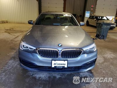 Piąte zdjęcie samochodu w środku: 2019 BMW 530 XI VIN:WBAJA7C55KWW12676 - miniatura