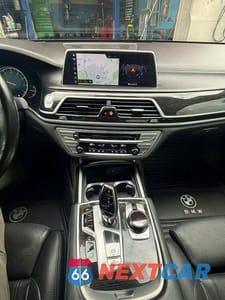 Zdjęcie 7 z 12 samochodu: 2018 BMW 750 XI VIN:WBA7F2C55JB238705 - miniatura