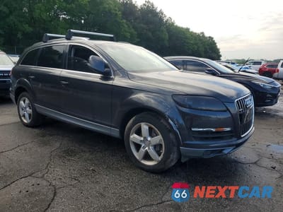 Czwarte zdjęcie samochodu z boku: 2013 AUDI Q7 PREMIUM VIN:WA1CGAFE2DD004500 - miniatura