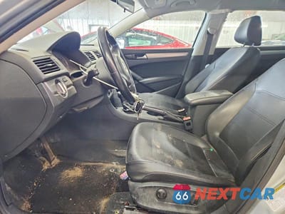 Zdjęcie 7 z 12 samochodu: 2014 VOLKSWAGEN PASSAT S VIN:1VWAS7A34EC058518 - miniatura