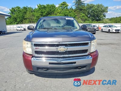 Piąte zdjęcie samochodu w środku: 2010 CHEVROLET SILVERADO K1500 LS VIN:3GCRKREA8AG266614 - miniatura
