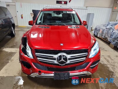 Piąte zdjęcie samochodu w środku: 2016 MERCEDES-BENZ GLE 350 4MATIC VIN:4JGDA5HB0GA601569 - miniatura