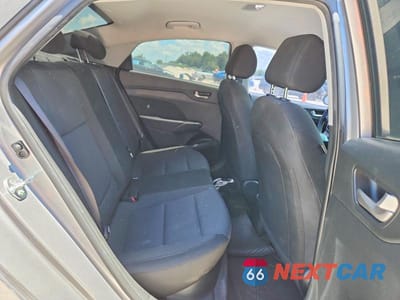 Zdjęcie 10 z 13 samochodu: 2022 HYUNDAI ACCENT SE VIN:3KPC24A62NE186236 - miniatura