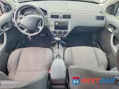 Zdjęcie 8 z 12 samochodu: 2005 FORD FOCUS ZX5 VIN:3FAFP37N55R107759 - miniatura