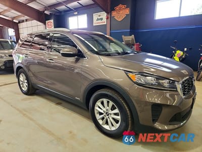 Czwarte zdjęcie samochodu z boku: 2019 KIA SORENTO LX VIN:5XYPGDA32KG538416 - miniatura