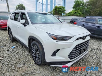 Czwarte zdjęcie samochodu z boku: 2024 TOYOTA GRAND HIGHLANDER HYBRID MAX PLATINUM VIN:5TDADAB58RS002032 - miniatura