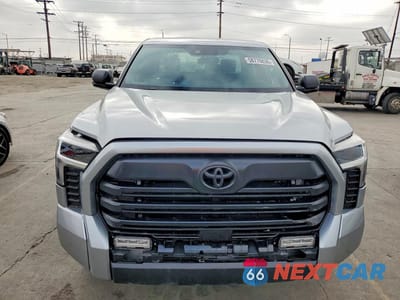 Piąte zdjęcie samochodu w środku: 2026 TOYOTA TUNDRA SR5 VIN:5TFLA5DB4TX361682 - miniatura