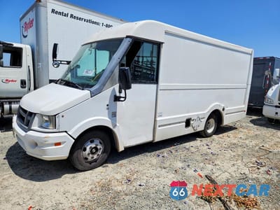 2015 ISUZU NPR JALB4T171F7W00213 - główne zdjęcie licytacji z USA - miniatura