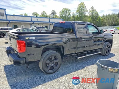 Trzecie zdjęcie samochodu z tyłu: 2017 CHEVROLET SILVERADO K1500 CUSTOM VIN:1GCVKPEC4HZ148199 - miniatura