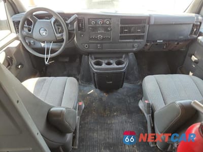 Zdjęcie 8 z 13 samochodu: 2010 GMC SAVANA G2500 VIN:1GTZGFBG9A1182731 - miniatura