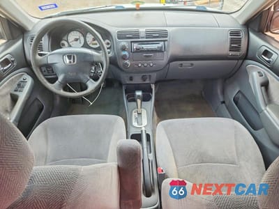 Zdjęcie 8 z 12 samochodu: 2002 HONDA CIVIC LX VIN:2HGES16562H570223 - miniatura