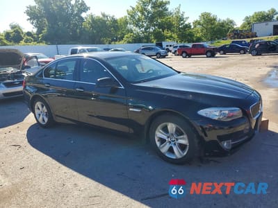 Czwarte zdjęcie samochodu z boku: 2013 BMW 528 XI VIN:WBAXH5C58DD115369 - miniatura