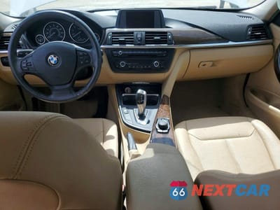 Zdjęcie 8 z 12 samochodu: 2015 BMW 320 I VIN:WBA3B1G56FNT04280 - miniatura