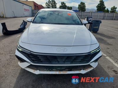 Piąte zdjęcie samochodu w środku: 2024 HYUNDAI ELANTRA SEL VIN:KMHLS4DG4RU851905 - miniatura