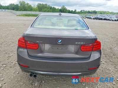 Zdjęcie 6 z 12 samochodu: 2014 BMW 328 XI VIN:WBA3B3C54EJ980587 - miniatura