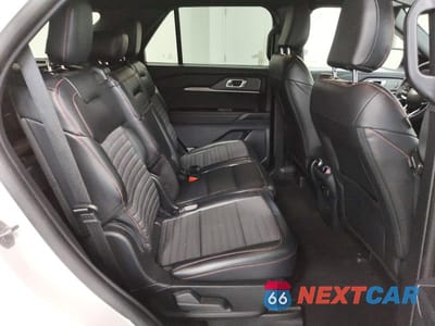 Zdjęcie 11 z 14 samochodu: 2025 FORD EXPLORER ST-LINE VIN:1FMUK8KH0SGB66408 - miniatura