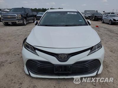 Piąte zdjęcie samochodu w środku: 2018 TOYOTA CAMRY LE VIN:JTNB11HK0J3032573 - miniatura