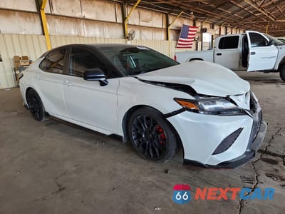 Czwarte zdjęcie samochodu z boku: 2020 TOYOTA CAMRY TRD VIN:4T1NZ1AK4LU042519 - miniatura