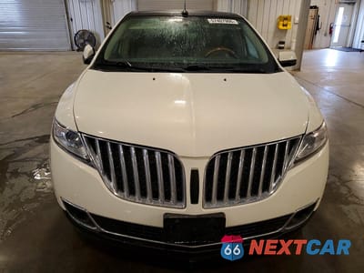 Piąte zdjęcie samochodu w środku: 2013 LINCOLN MKX VIN:2LMDJ8JK8DBL15890 - miniatura