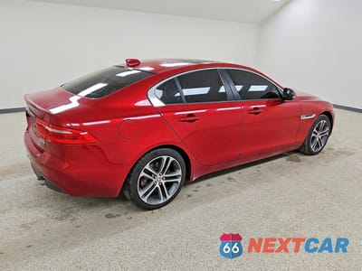 Trzecie zdjęcie samochodu z tyłu: 2017 JAGUAR XE PREMIUM VIN:SAJAJ4BVXHA969202 - miniatura