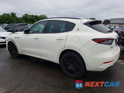 Drugie zdjęcie samochodu z przodu: 2021 MASERATI LEVANTE S VIN:ZN661YUAXMX364785 - miniatura