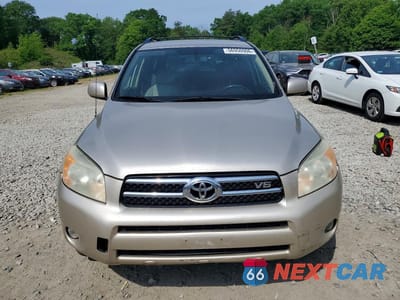 Piąte zdjęcie samochodu w środku: 2008 TOYOTA RAV4 LIMITED VIN:JTMBK31V785067305 - miniatura