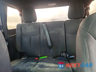 Zdjęcie 10 z 13 samochodu: 2017 JEEP WRANGLER UNLIMITED SPORT VIN:1C4BJWDG7HL669036 - miniatura