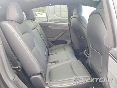 Zdjęcie 11 z 13 samochodu: 2026 TESLA MODEL Y VIN:7SAYGAEE9TF620153 - miniatura